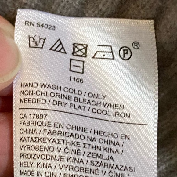 Athleta Hawthorn Leopard Print Extra Fine Merino Wool Blend Sweater Medium - Picture 13 of 13